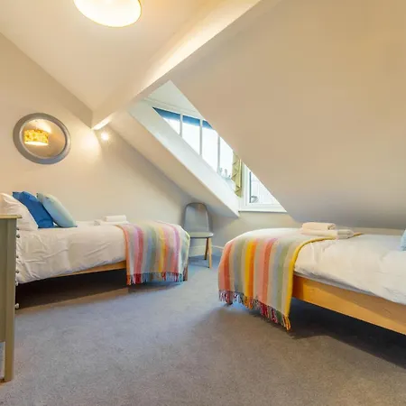 Oakroyd Holiday home