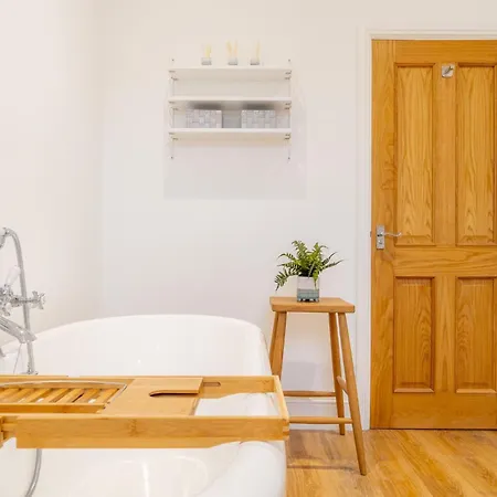 3 Bed In Oc-lr115 Holiday home